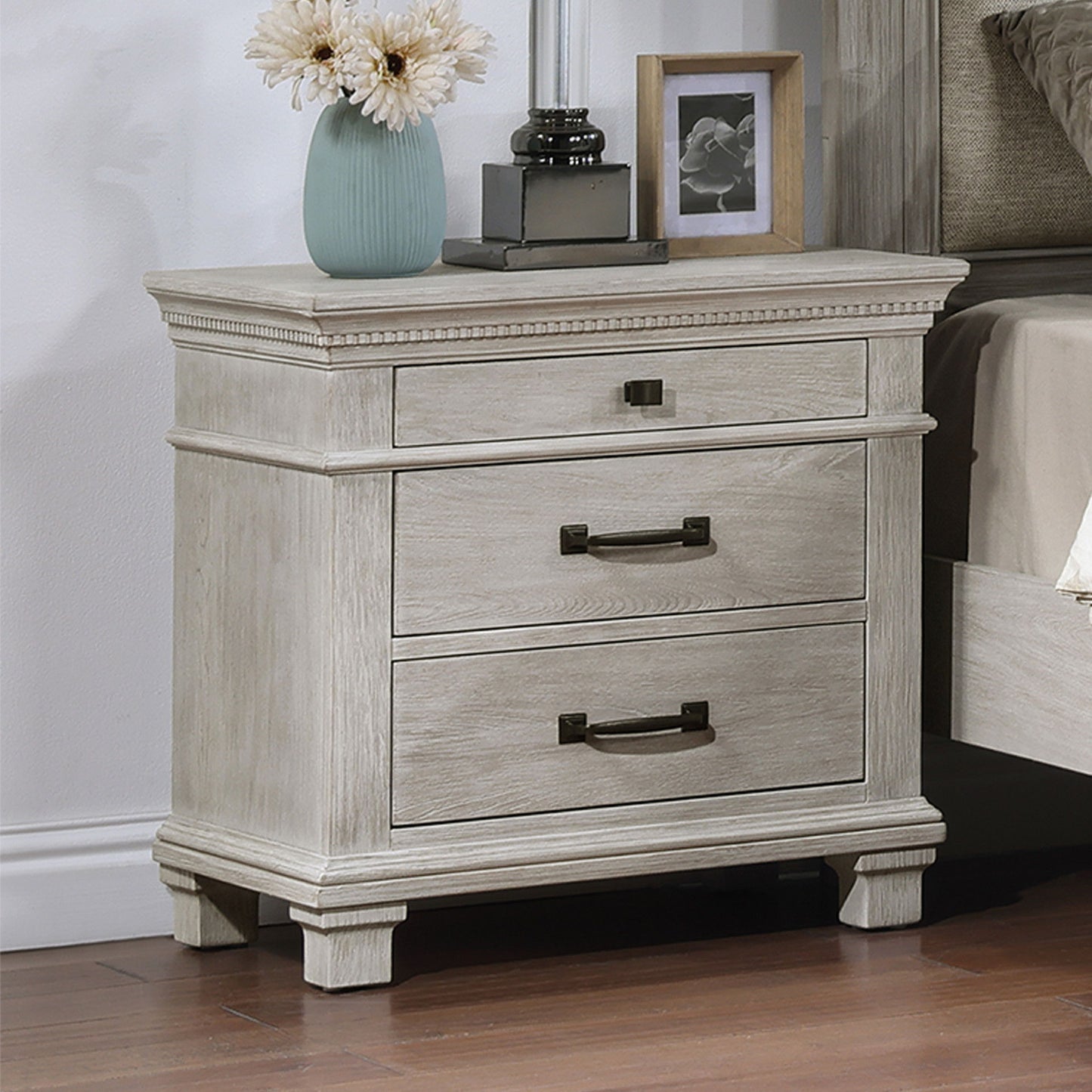 Silver Sands - Nightstand - Gray